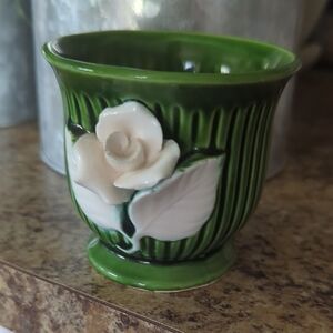 ⭐Cute Vintage Plant Pot